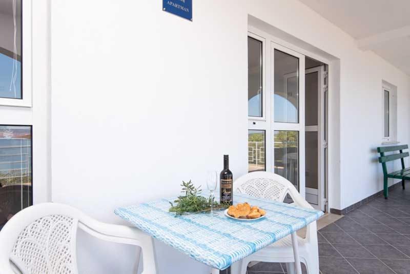 Apartmani Dubravko Putniković Exterior foto
